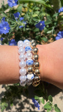 Load image into Gallery viewer, Mamma Mia Blue Floral White &amp; Gold Stretch Beaded Bracelet Set